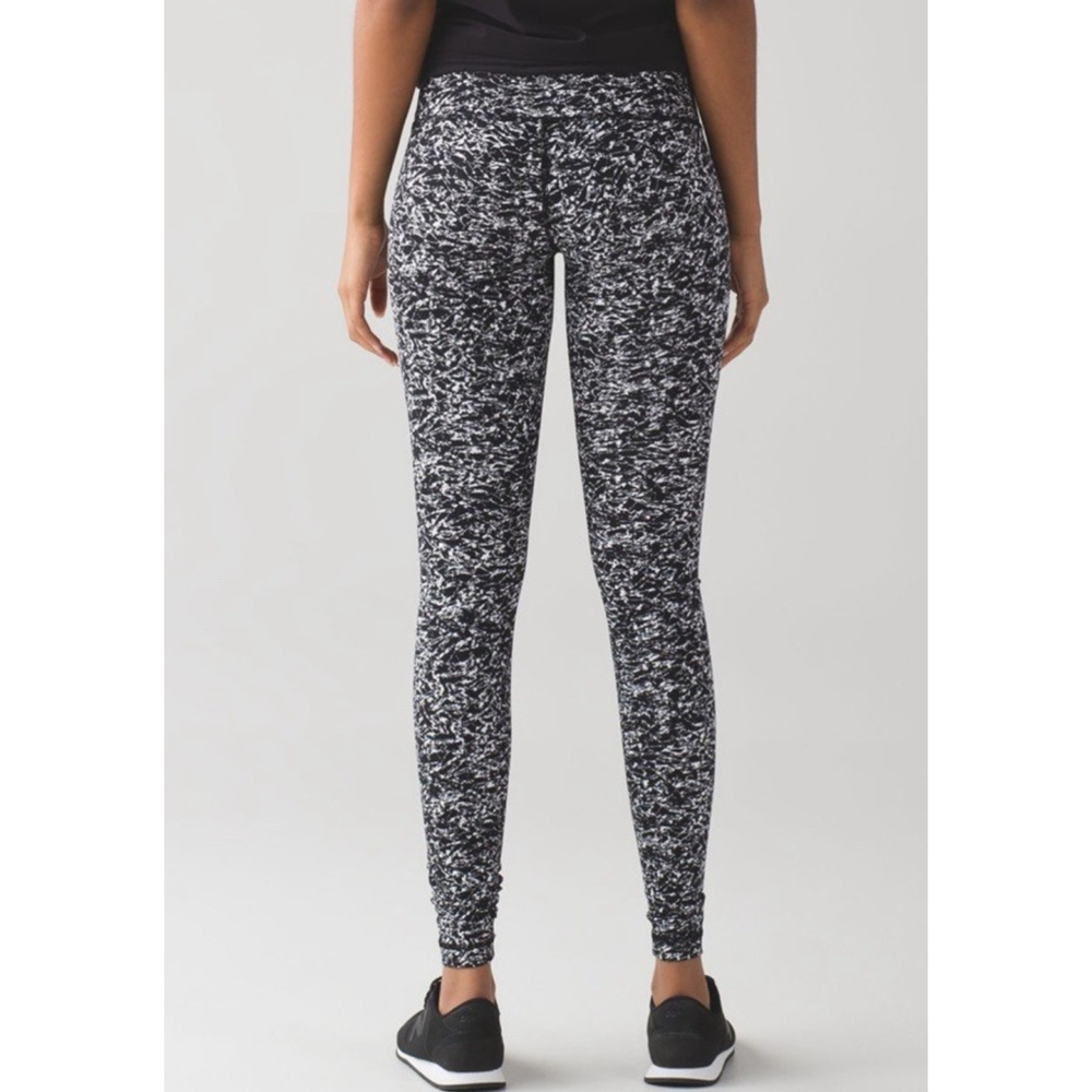 LULULEMON WUNDER UNDER PANT lll 28” FULL LENGTH ICED WAVE WHITE BLACK SIZE 4